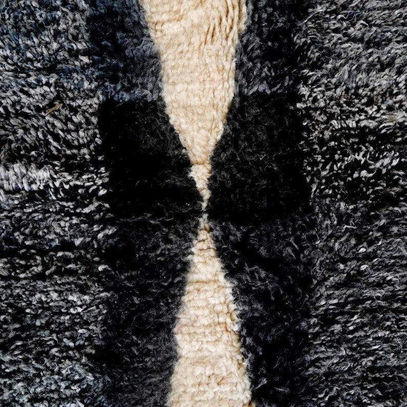Moroccan Wool Rug - Black & Cream Diamond
