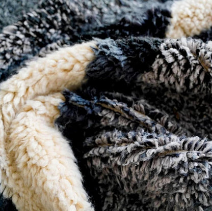 Moroccan Wool Rug - Black & Cream Diamond